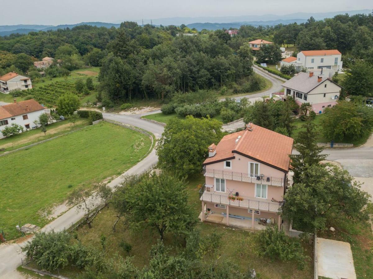 Middle Istra Apartment Pazin Exterior photo